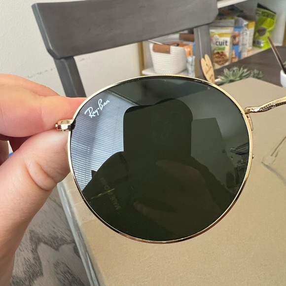 Ray-Ban RB 3447 Round Metal Sunglasses with Gold Frame - Picture 2 of 5